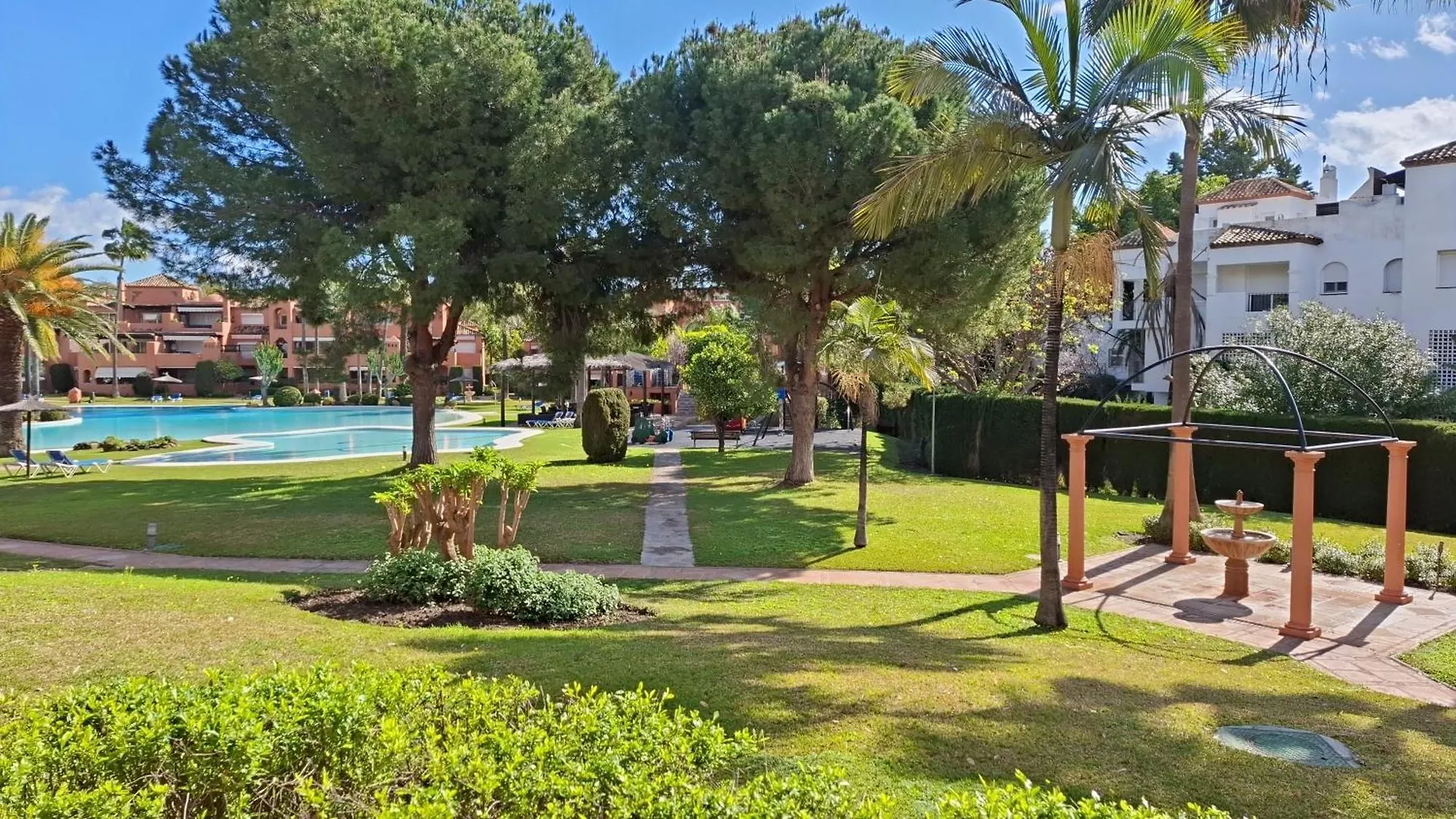 Alhambra Del Golf - Guadalmina Appartement Estepona Spanje